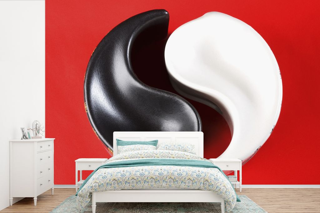 MuchoWow Fototapete für Wohnzimmer oder Schlafzimmer Wandtapete Vinyl Motivtapete Yin und Yang Aschenbecher vor einem roten Hintergrund - 525x35...