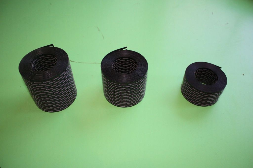 Lüftungsband Aus PVC - 5 M Lang, 10 Cm Breit, Rot - Vogelschutz Für Dach Und Traufe