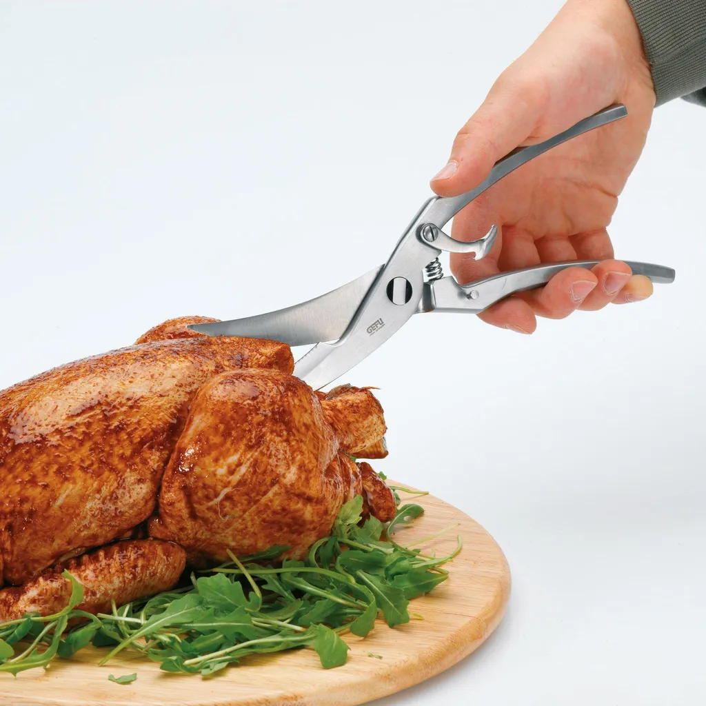 Ciseaux à volaille pour réussir la découpe du poulet rôti