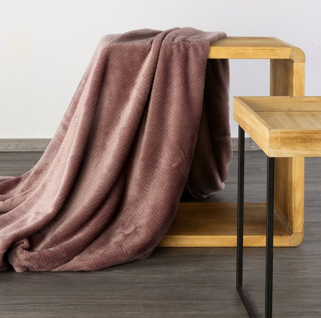 Design91 Wohndecke Kuschelige Weiche Decke CINDY5 70x160 cm Sesselschoner Sofadecke ziegelrot