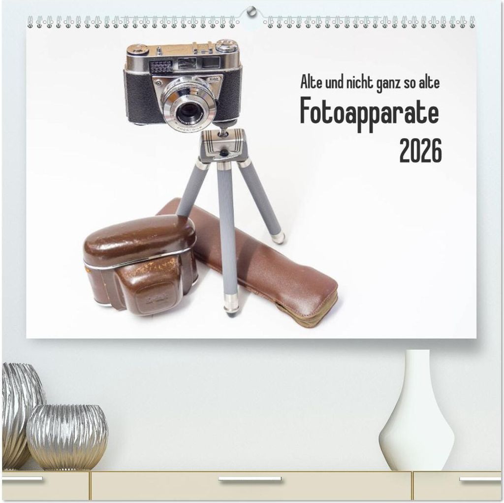 Alte und nicht ganz so alte Fotoapparate (hochwertiger Premium Wandkalender 2026 DIN A2 quer), Kunstdruck in Hochglanz