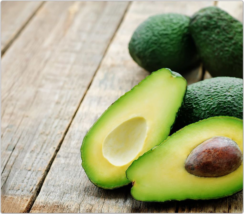 Spritzschutz Herdabdeckplatte Schneidebrett aus Glas Ein paar Avocados 1-Teilig (60x52cm)