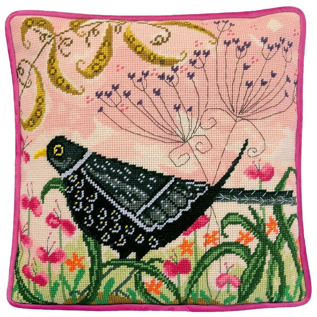 Bothy Threads Gobelin-Stickkissen Set "Amsel", Stickbild Produktbild 