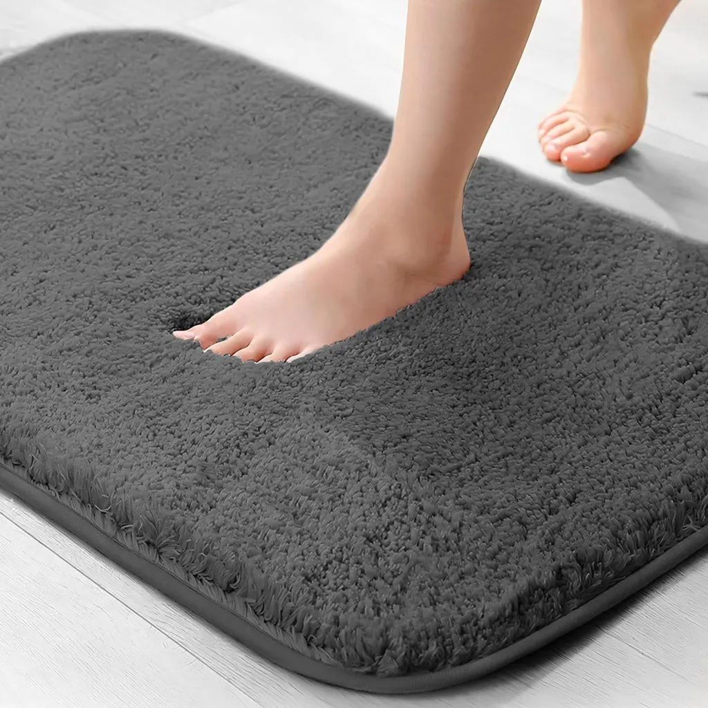 Tapis de bain antidérapant gris foncé 40x60 cm fini les sols mouillés