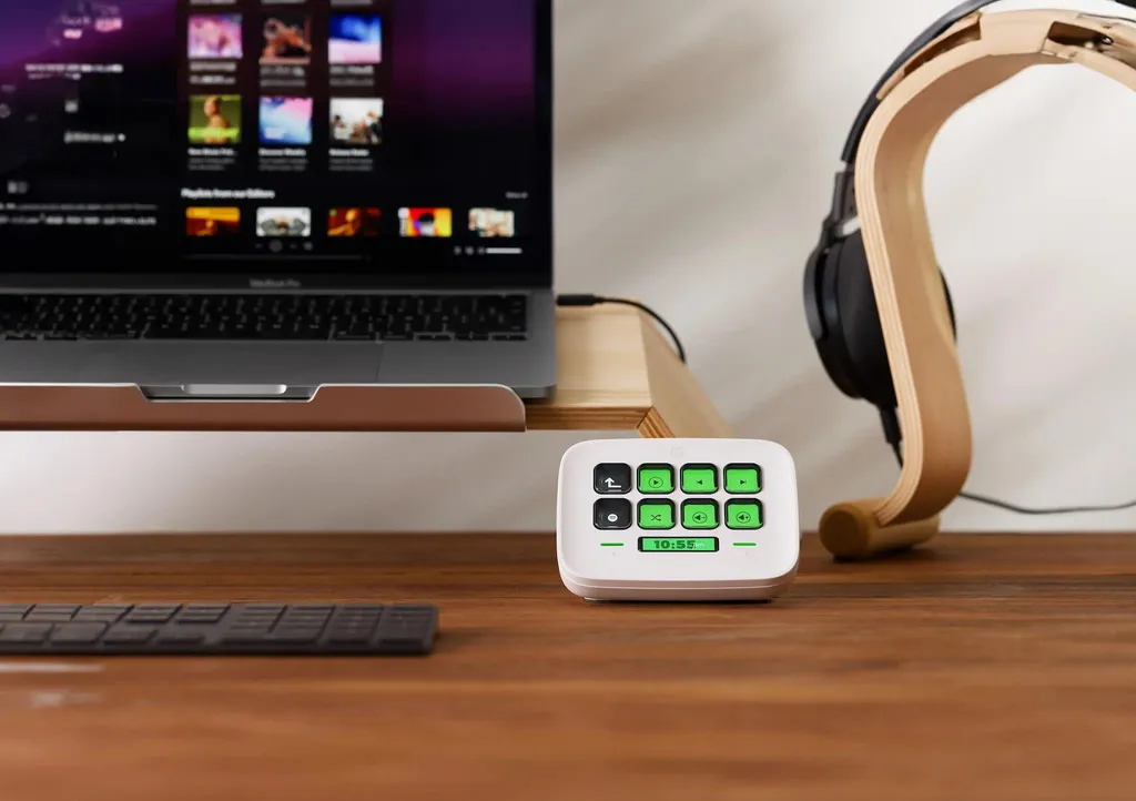 Console de création Elgato Stream Deck Neo avec 8 touches LCD blanches