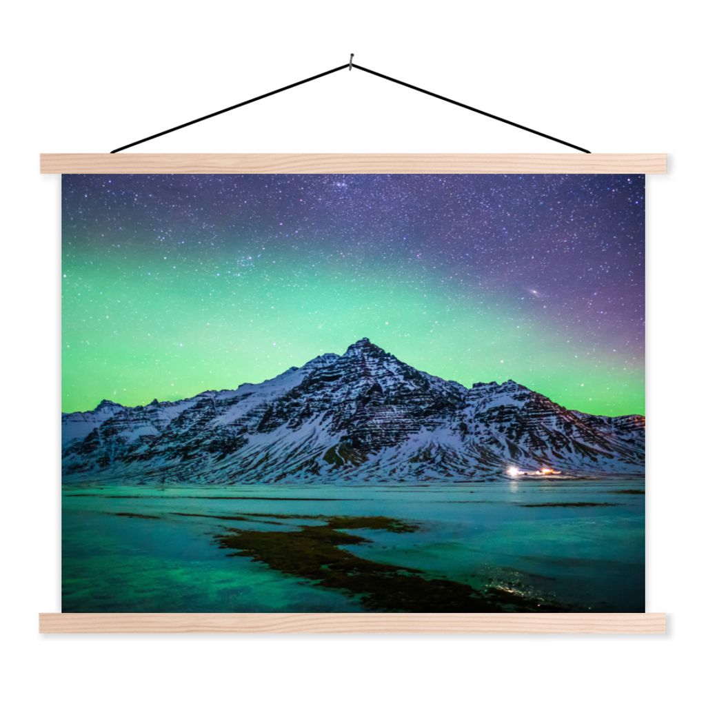MuchoWow Textilposter Berg - Nordlichter - Schweden - Schnee - Grün - Winter 120x90 cm mit holzfarbenen Rahmen - Magnetisch