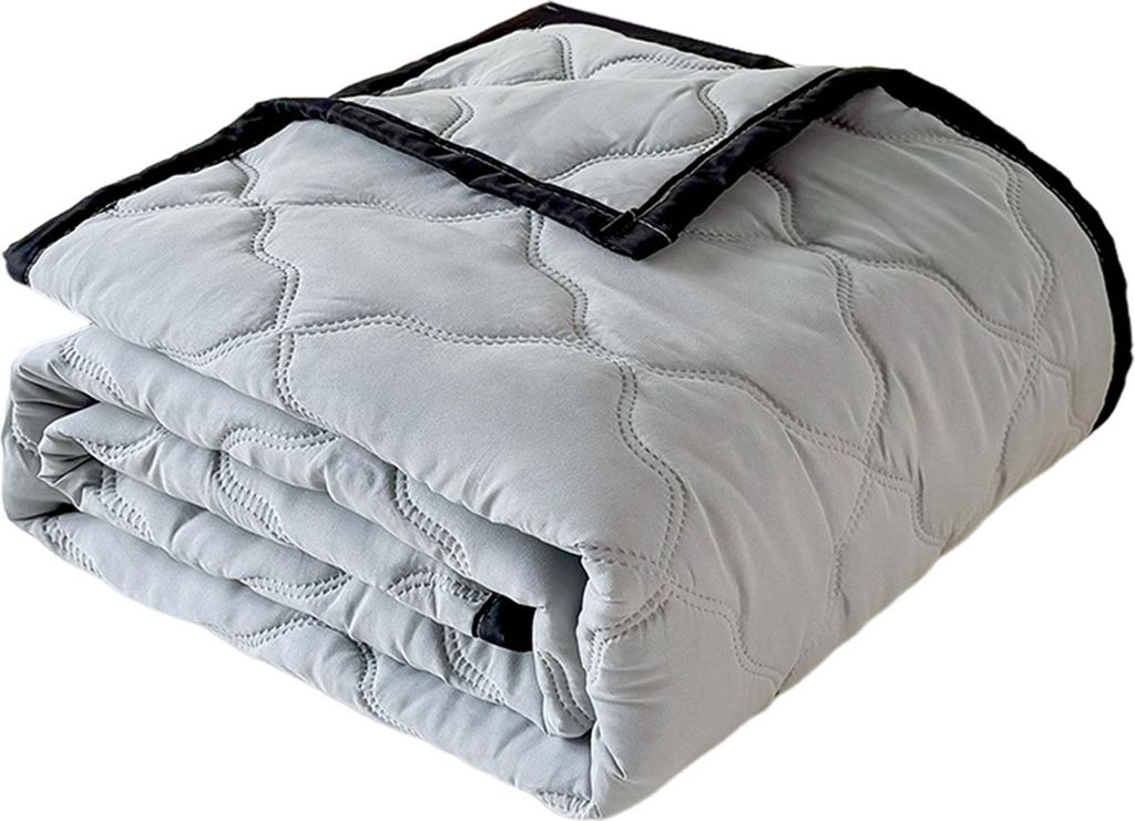 Sommerdecke, leichte Füllung, atmungsaktive Schlafzimmerdecke, kühlende Effekte, Decke, erfrischende Schlaflösung