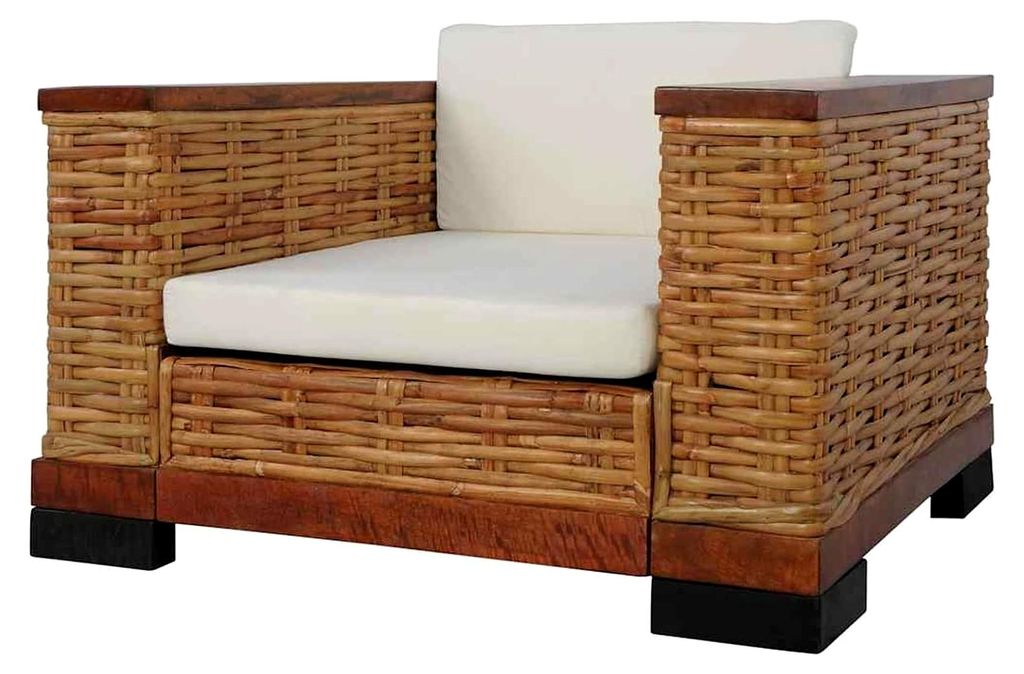 Brauner Rattan-Sessel mit cremefarbenen Kissen - Innenbereich - Maße 94x78x56 cm
