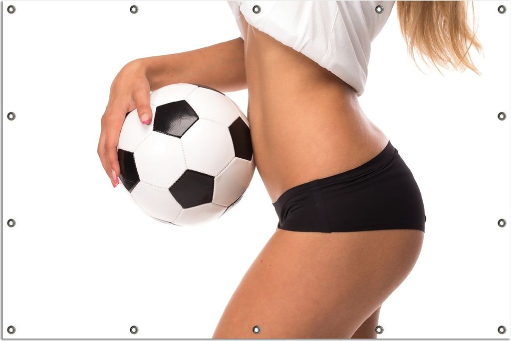 Wallario Outdoor-Poster für Garten oder Balkon, Motiv Fußball - sexy Frau mit einem Fußball, in ca. 120 x 180 cm