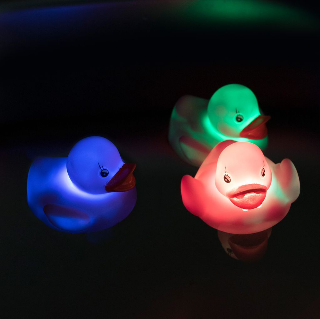 ThumbsUp! Badeenten Duck Lights LED Farbwechsel (3Stk) pink Immagine del prodotto 