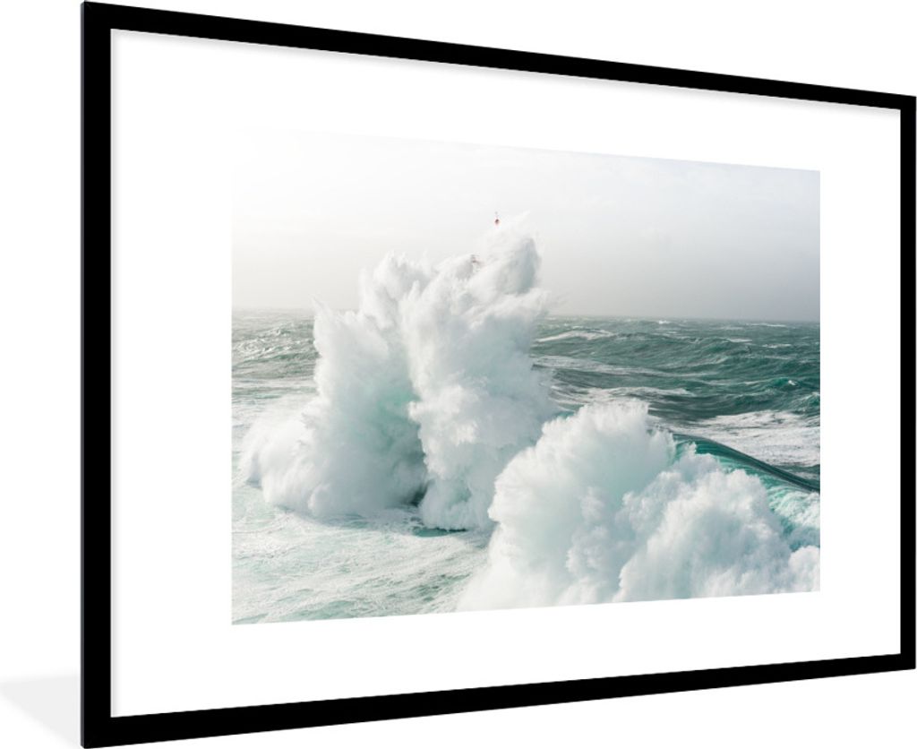 MuchoWow Gerahmtes Poster Der Leuchtturm von la Jument in einer Bucht in Frankreich 90x60 cm - Poster mit Schwarzem Bilderrahmen Wandposter Rahme...