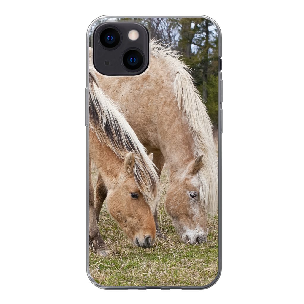 MuchoWow Handyhülle Schutzhülle Hülle für iPhone 13 Zwei grasende Fjordpferde auf einer Wiese Silikon Softcase Handy Hülle - Karteninhaber