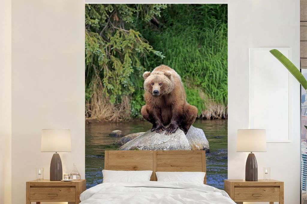 MuchoWow Fototapete für Wohnzimmer oder Schlafzimmer Wandtapete Vinyl Motivtapete Bär - Stein - Tier - 160x240 cm - Vinyltapete