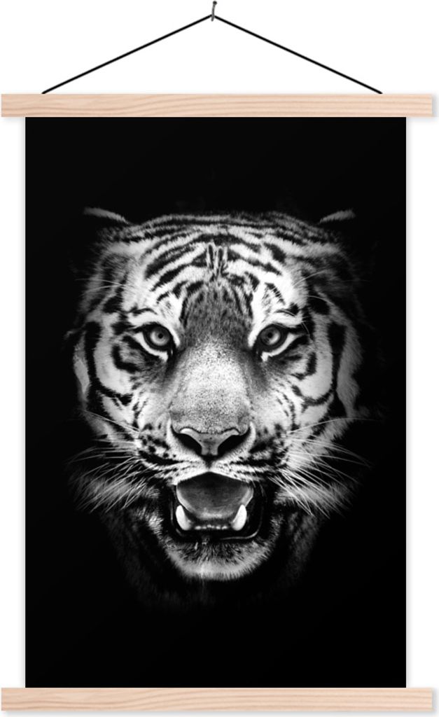 MuchoWow Textilposter Tigerkopf vor schwarzem Hintergrund - schwarz und weiß 120x180 cm mit holzfarbenen Rahmen - Textil-Plakat