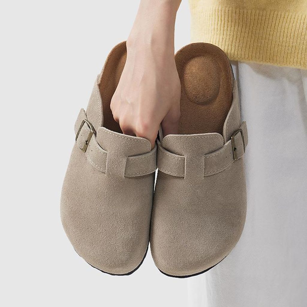 Clogs Damen Herren aus Leder, Geschlossene Pantoletten mit Fußbett und Verstellbarer Schnalle, Bequeme Hausschuhe Gartenschuhe Freizeitschuhe Beige