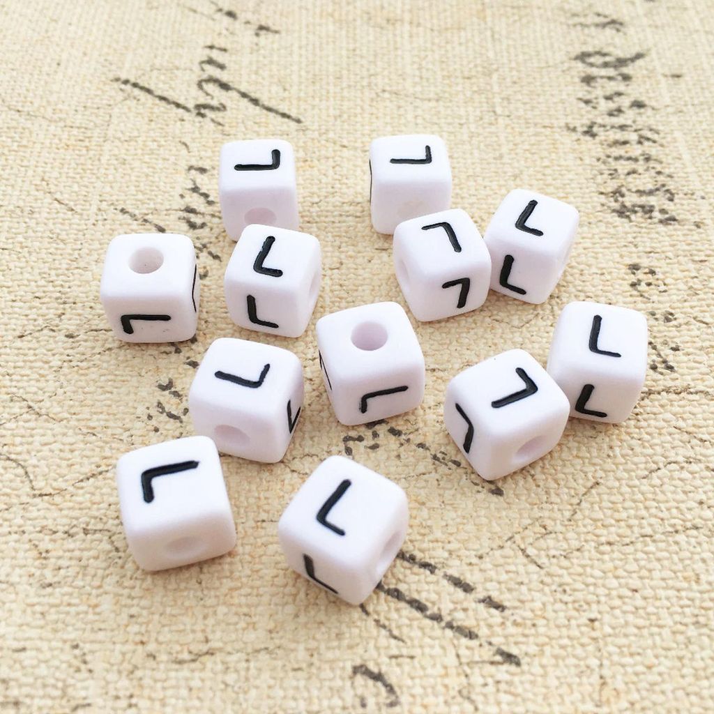Buchstaben Perlen, 30 Stück, 6x6 mm, weiß mit schwarz, Produktbild 