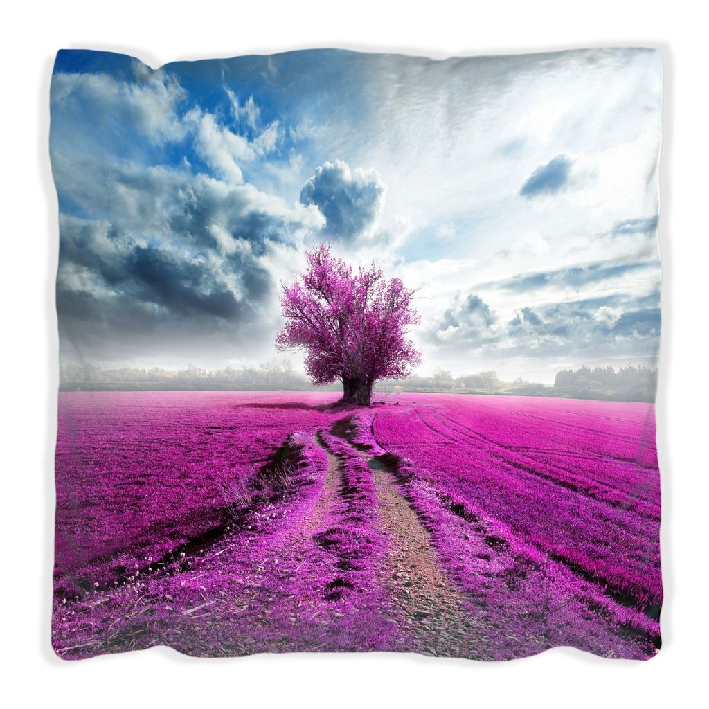 Wallario Premium Kissen, weiche Oberfläche, mit Motiv Surreales Blumenfeld lila Blumen auf dem Feld, Größe: 40 x 40 cm, mit weißer Rückseite