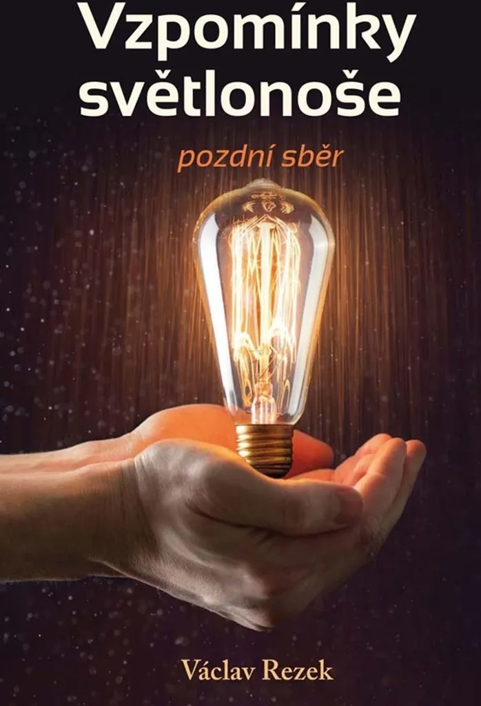 Roman Vzpomínky světlonoše de Václav Rezek en Version Originale Reliée