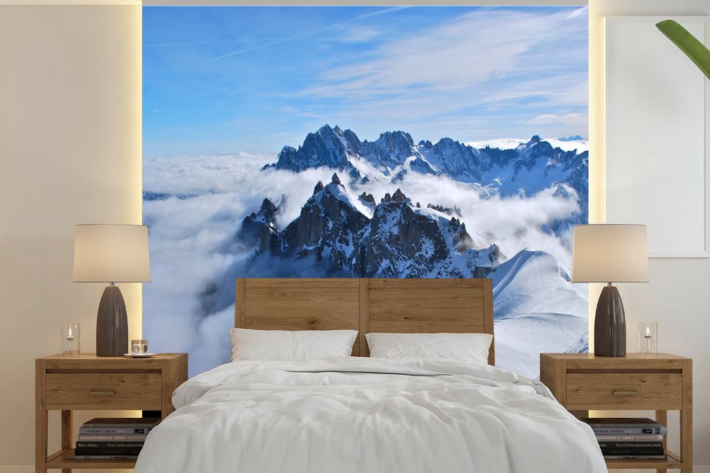MuchoWow Fototapete für Wohnzimmer oder Schlafzimmer Wandtapete Vinyl Motivtapete Der herrliche Berg Mont Blanc zwischen den Wolken - 220x220 cm...