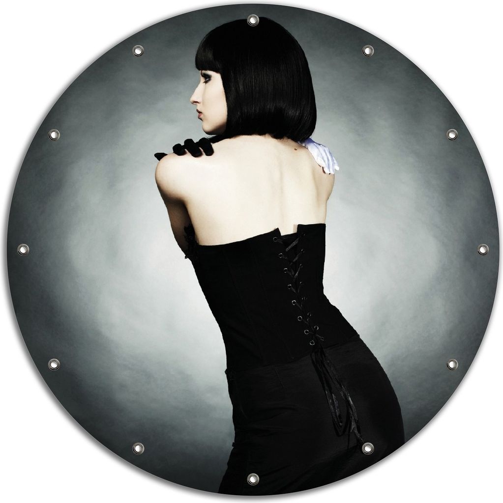 Wallario rundes Outdoor-Poster für Garten oder Balkon, Motiv Schöne Frau im schwarzen Kleid zeigt ihren Rücken, 90 cm Durchmesser