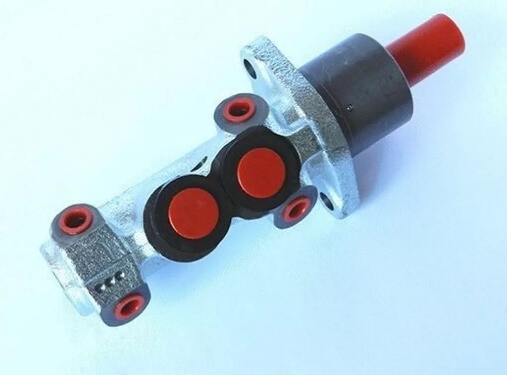 Maître cylindre de frein HELLA 8AM 355 502-411 pour Golf 3 et Passat 35I