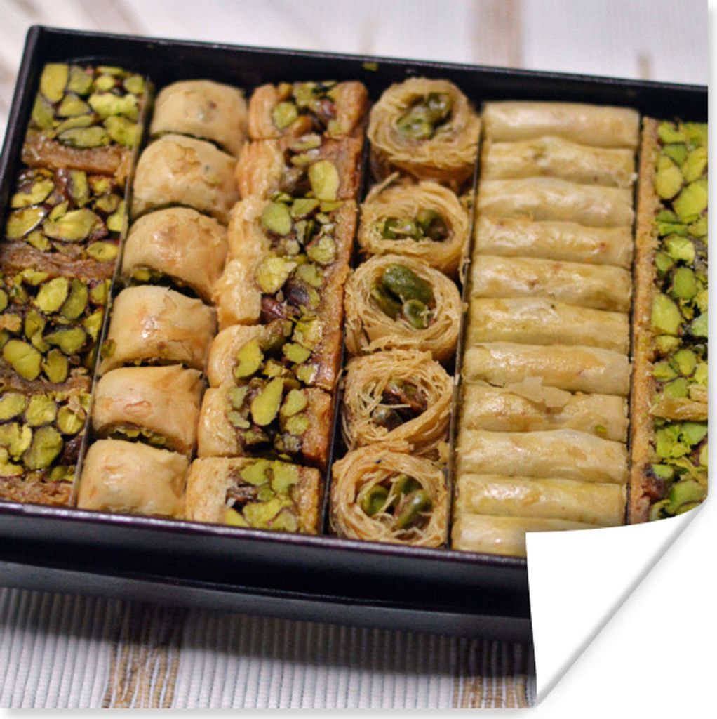 MuchoWow Poster Baklava aus dem Libanon 100x100 cm - Babyzimmer