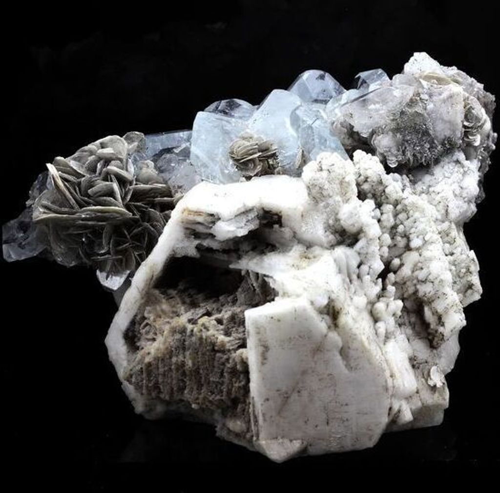 Goshenit, Moskowit, Albit 1580,0 Karat