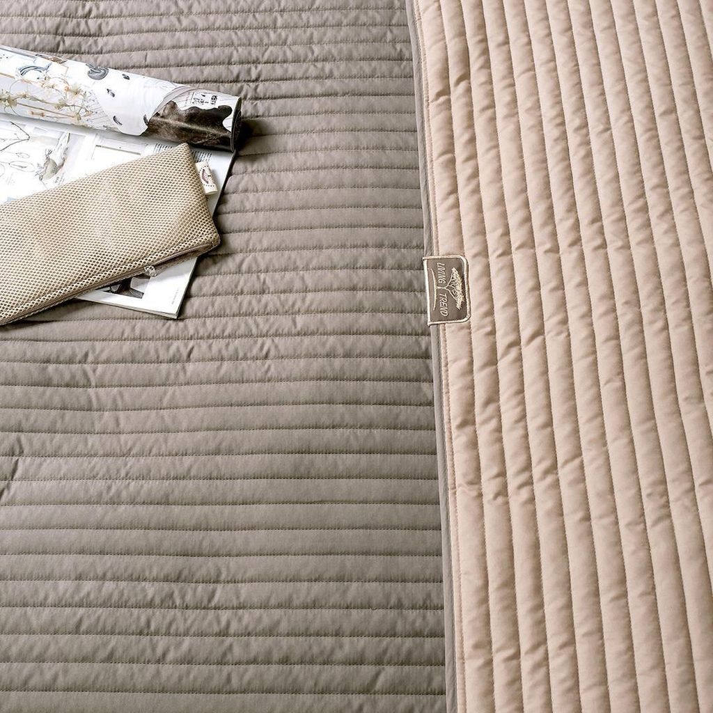 Wende-Tagesdecke Living Trend 240x220 Taupe von Sei Design Produktbild 3