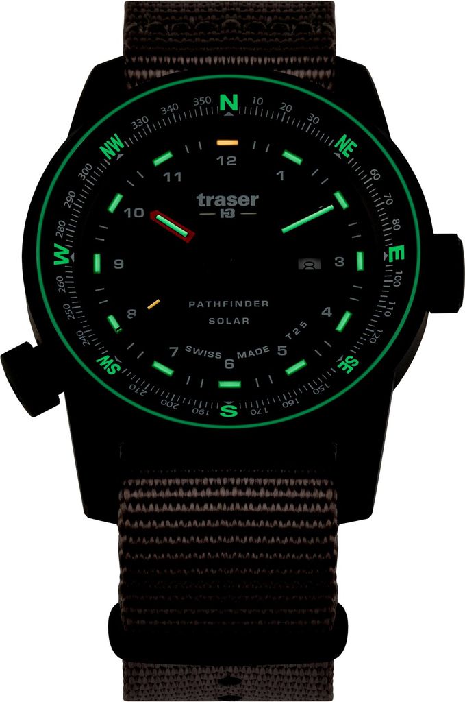 Traser H3 111400 Herrenuhr P68 Pathfinder Solar 46mm 10ATM