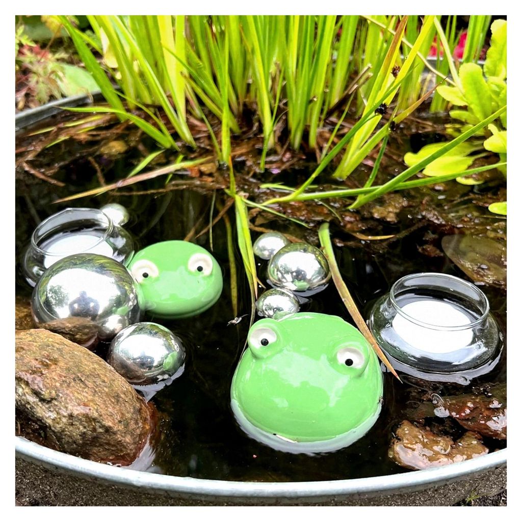 Schwimmfrösche 2er Set mit Teelichtschalen und silbernen Schwimmkugeln - Teichdeko