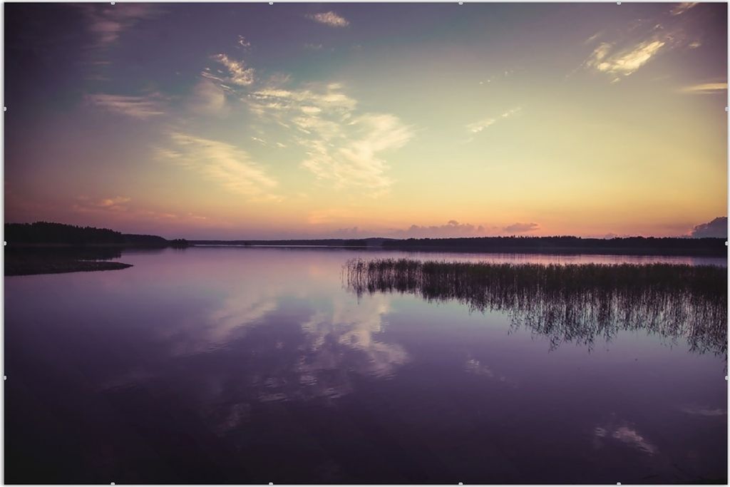 Wallario Wandbild See in der Abenddämmerung, Größe: 61 x 91,5 cm, Poster mit rahmenlosen Bildhalter