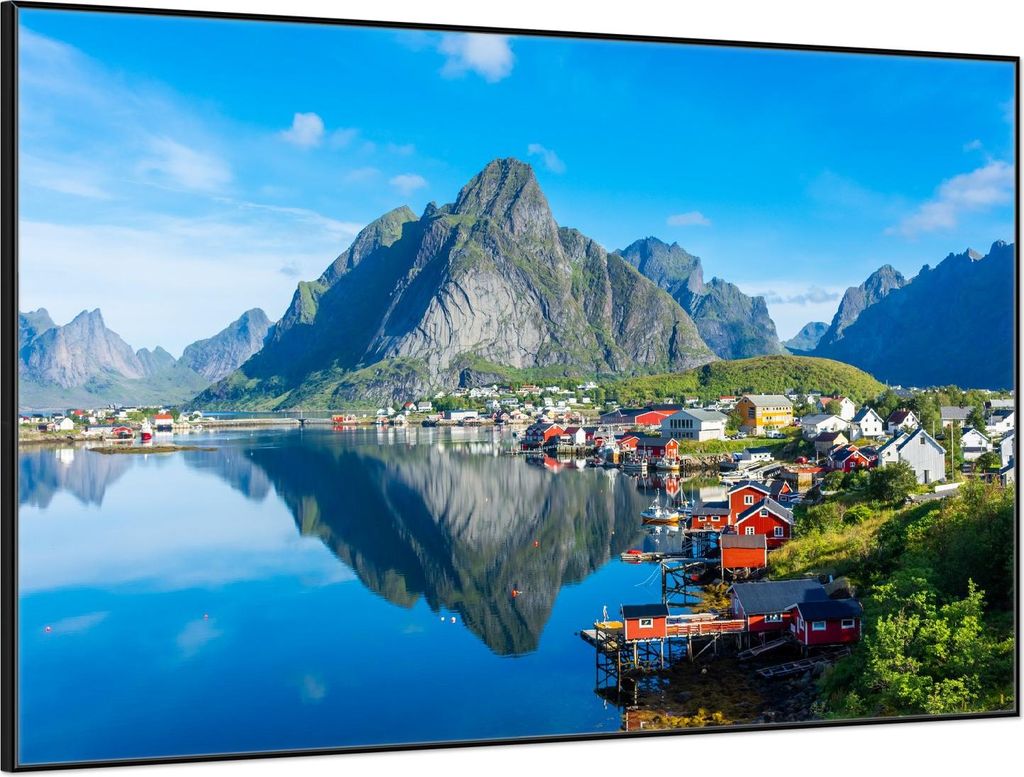 Wallario Wandbild Skandinavisches Bergpanorama, Größe: 61 x 91,50 cm, Poster mit schwarzem Aluminiumrahmen