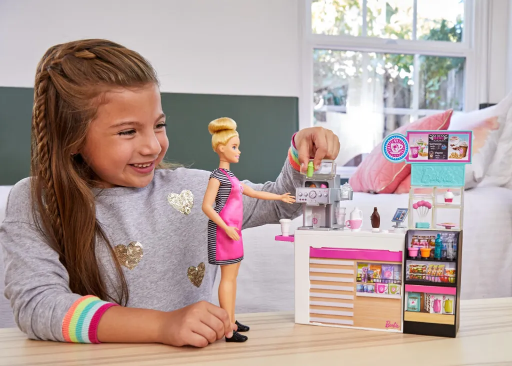 Barbie Café Set de Barista Interactif avec 20 Accessoires Variés