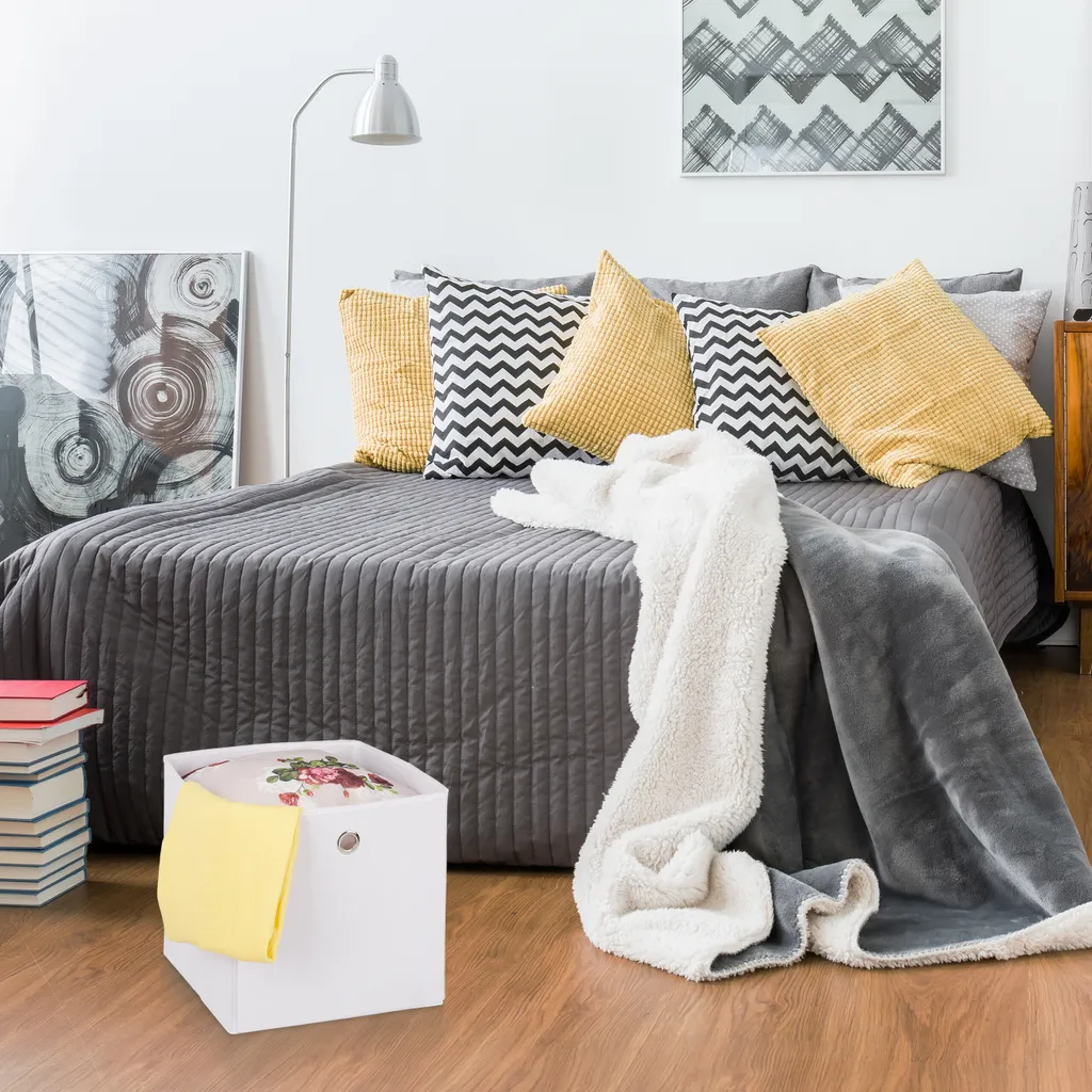 Relaxdays Scatola Portaoggetti, Set 4 Box Cubo da Scaffale HLP 30 x 30 x 30 cm, Portagiochi Pieghevole in Stoffa, Verde