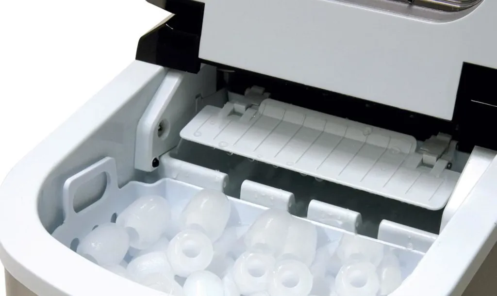 Machine à glaçons rapide CASO Ice Master Pro - Capacité 12kg par jour - 10