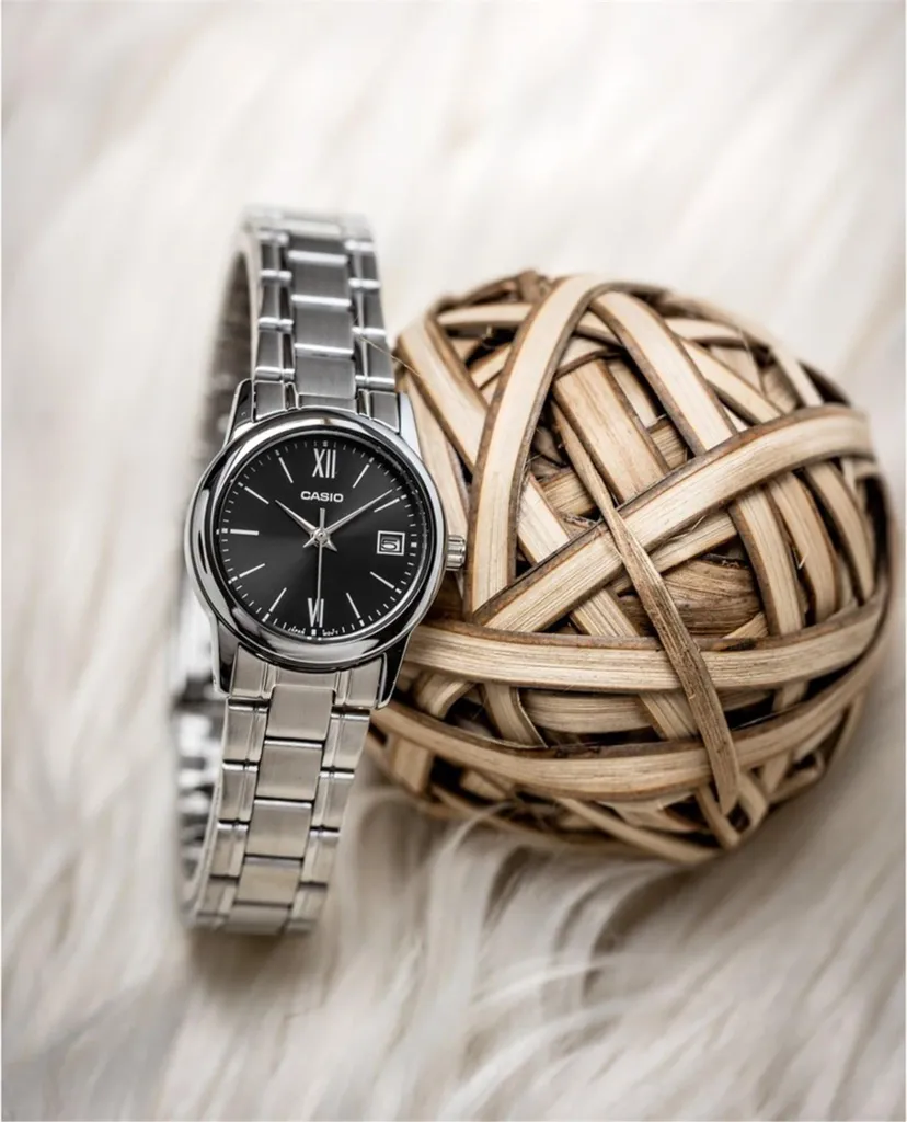 Casio LTP-V002D-1B3UDF Nero: L'accessorio Chic per l'Ufficio Moderno - 5