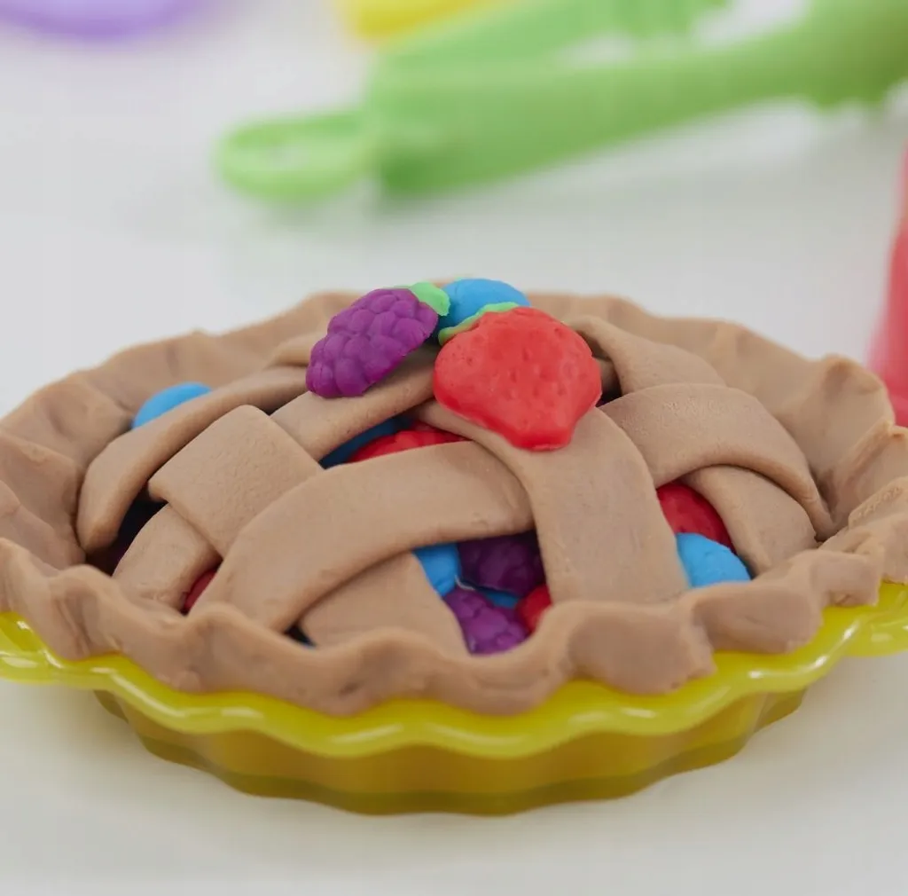 Play-Doh Kitchen Creations Super Chef Suite : Kit Complet 10 Pots Inclus - 5