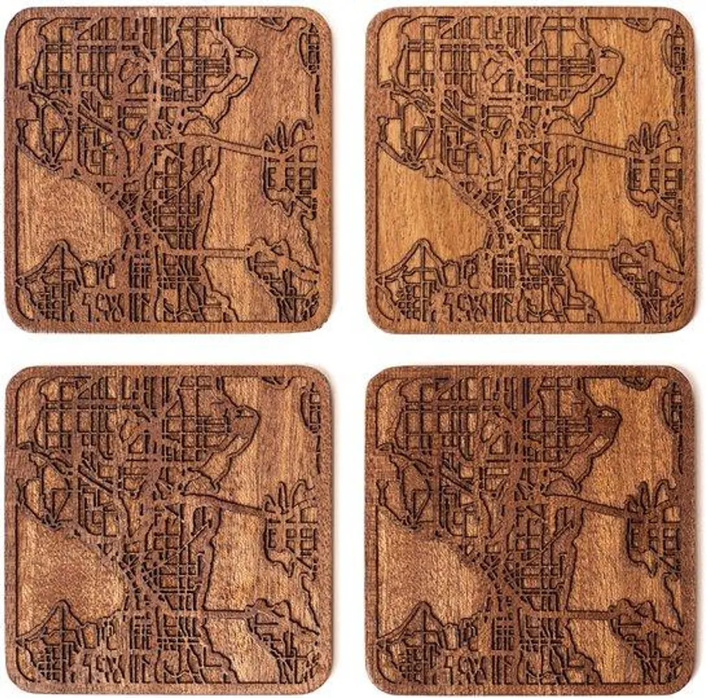 Cales en bois de sapelli avec plan de ville, lot de 4 fait main, 10x10cm