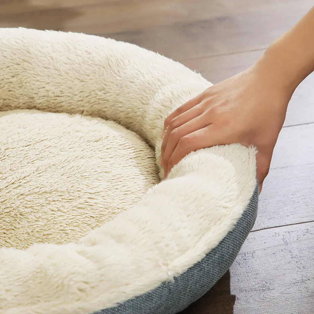 Cuccia Cane Esterno Grigia in Plastica PP - Robusta e Isolata - 5