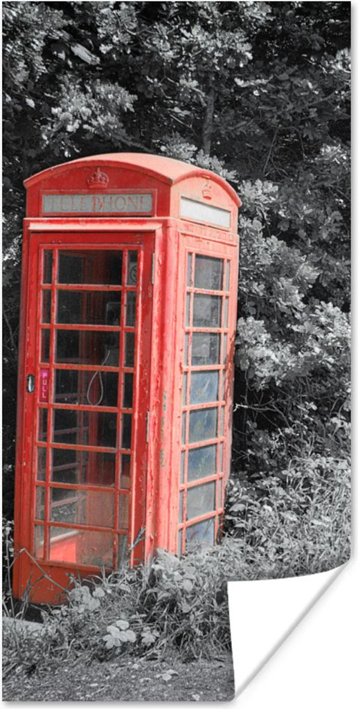 MuchoWow Poster Schwarz-Weiß-Foto einer roten und britischen Telefonzelle im Vereinigten Königreich 20x40 cm - Plakat - Foto