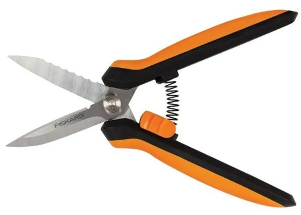 Ciseaux Fiskars lames acier : coupez tout sans effort avec l'étui offert