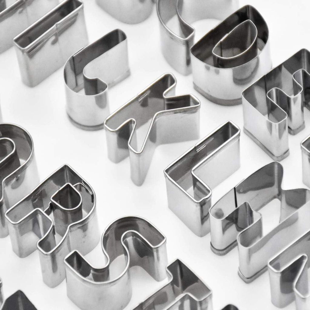 Kissral Ausstechformen für Kinder Buchstaben 26 Ausstecher aus Edelstahl Keks Ausstecher Set für Kinder Torten Ausstecher zur Dekoration für Hoc...