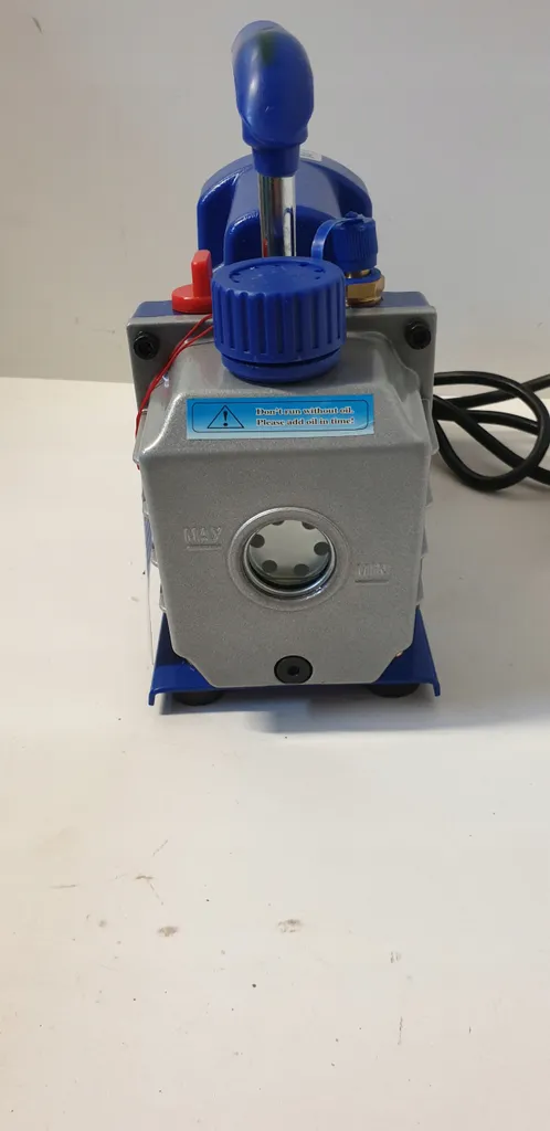 Détectez les Fuites AC avec ce Kit Pompe à Vide 3 CFM 1/4HP - Solution Complète - 8