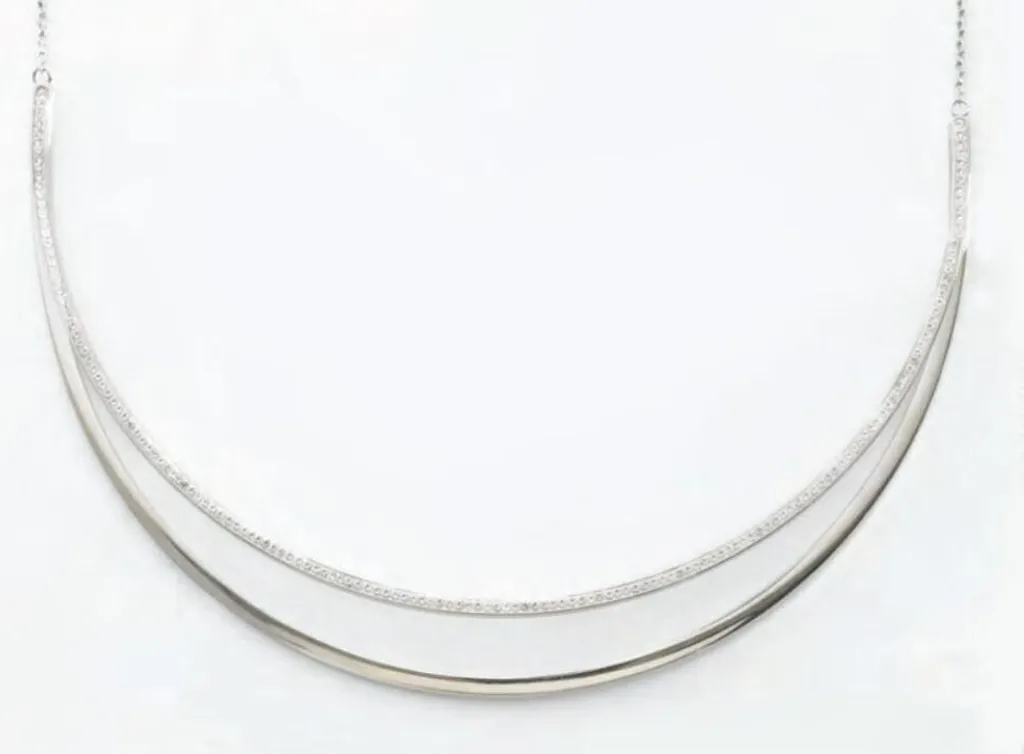 Victoria Collana con mezzeluna in argento e pietra preziosa bianca