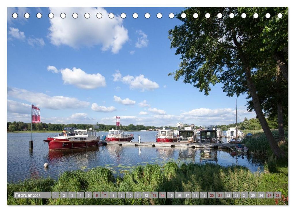 Hausbooturlaub Deutschland - Mecklenburgische Seenplatte (Tischkalender 2027 DIN A5 quer), CALVENDO Monatskalender