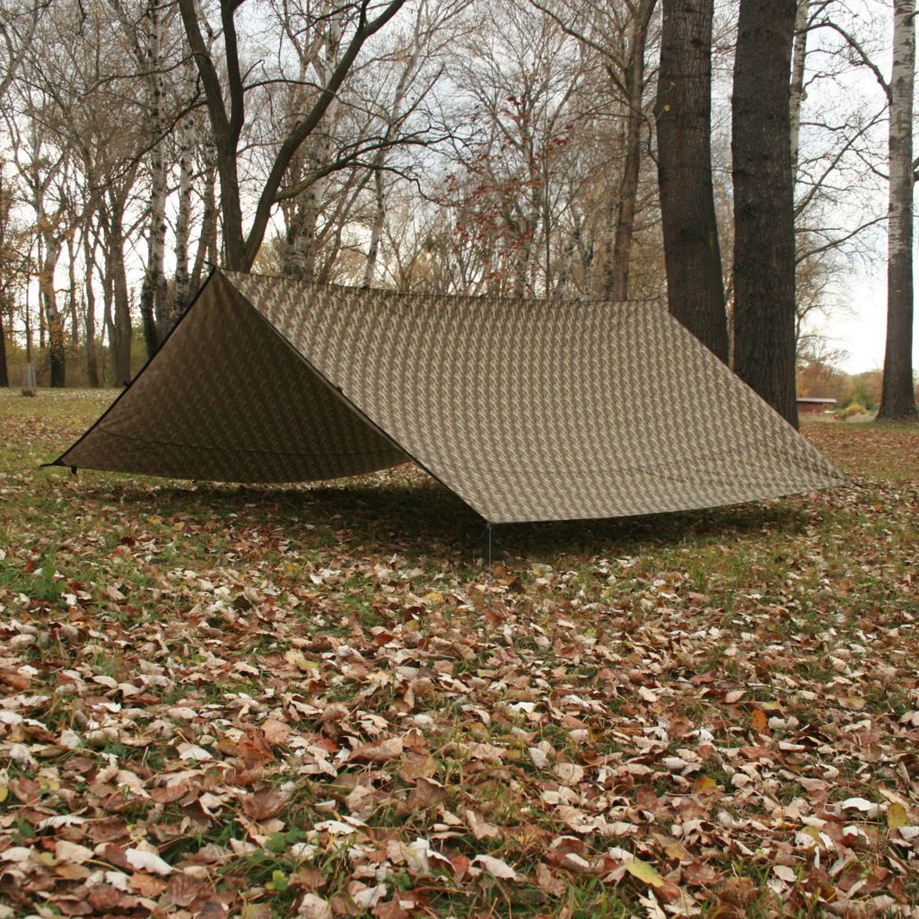 Hideaway Outfitters Hideaway UV Tarp 4 x 4 Camo mit thermischer Isolierung recycled Zubehör