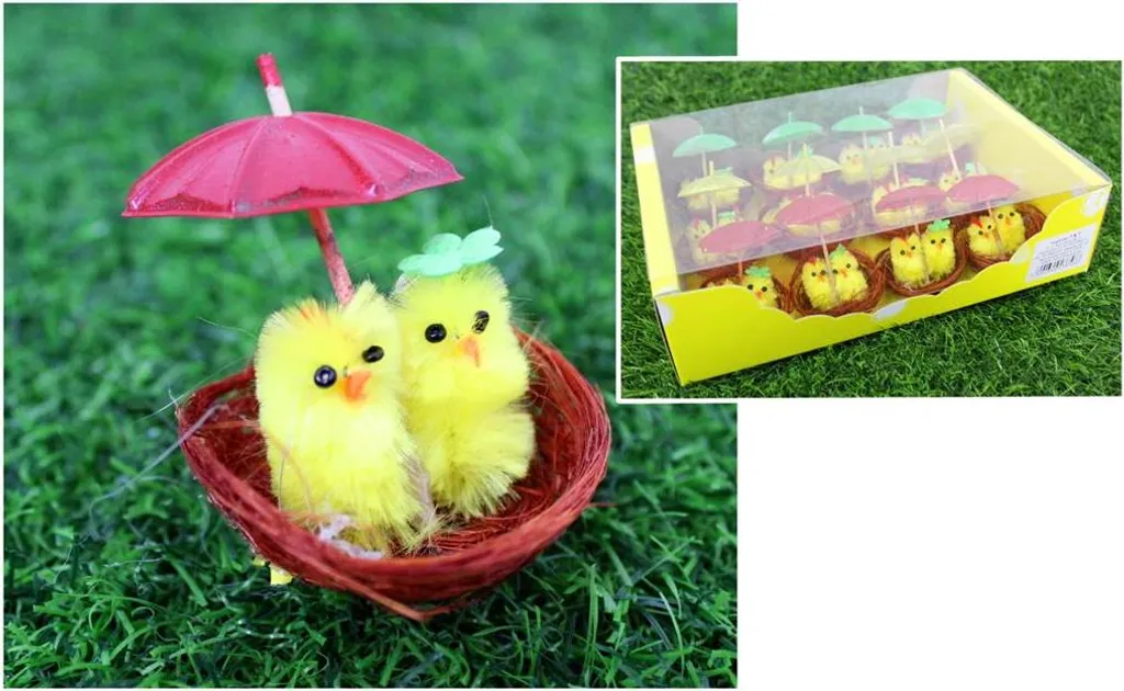 Déco de Pâques originale deux poulets multicolores sous parapluie