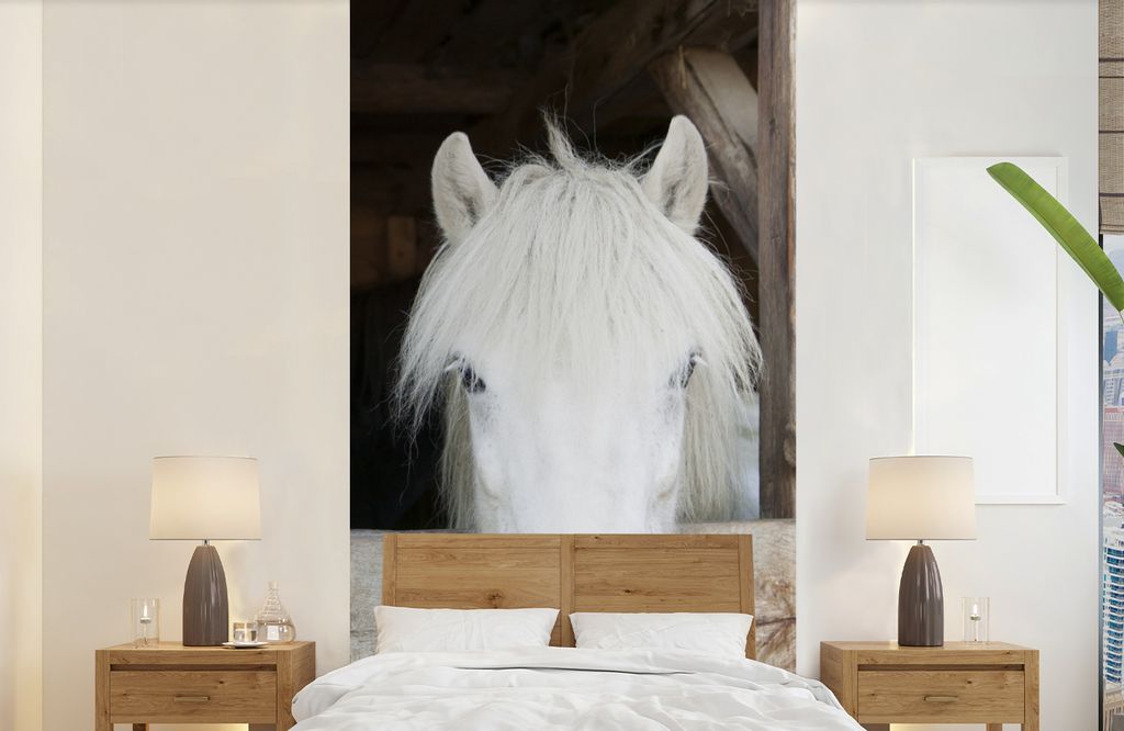 MuchoWow Fototapete für Wohnzimmer oder Schlafzimmer Wandtapete Vinyl Motivtapete Pferde - Pferdestall - Regale - 120x240 cm - Hintergrundbild