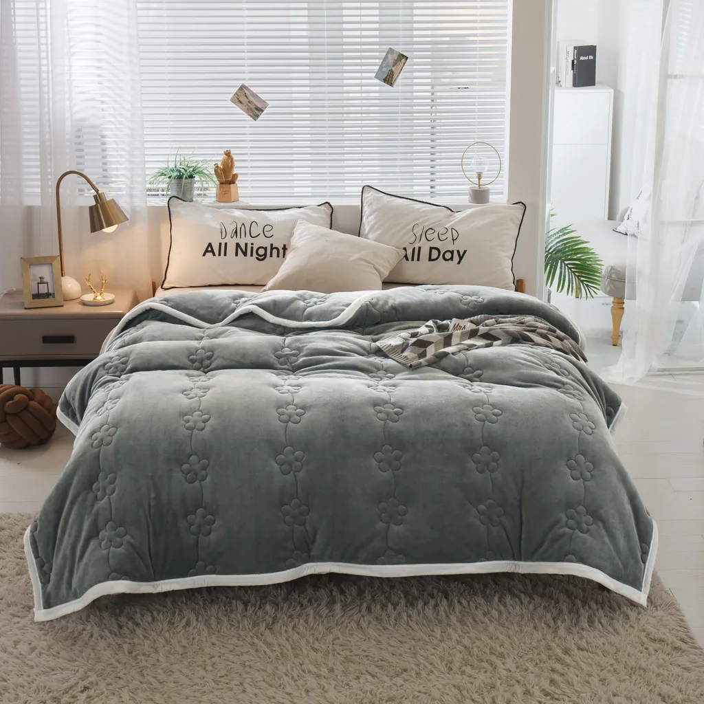 Couette d'hiver pour lit 2 personnes 180x200cm - Grise, chaude et douce