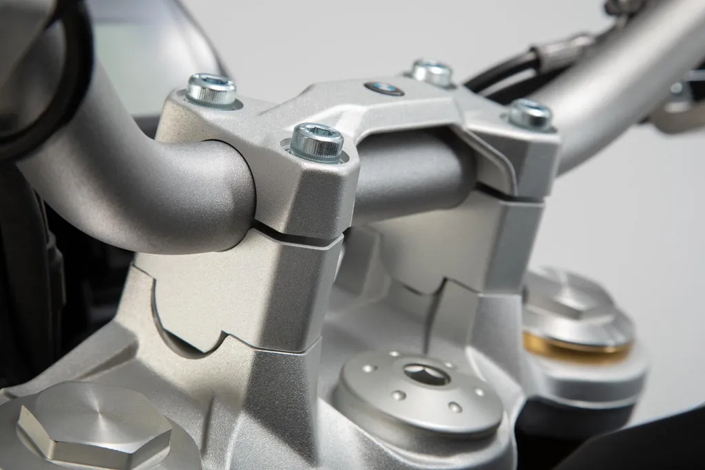 Réhausse de guidon SW-MOTECH 30mm argent pour moto BMW F 850 GS